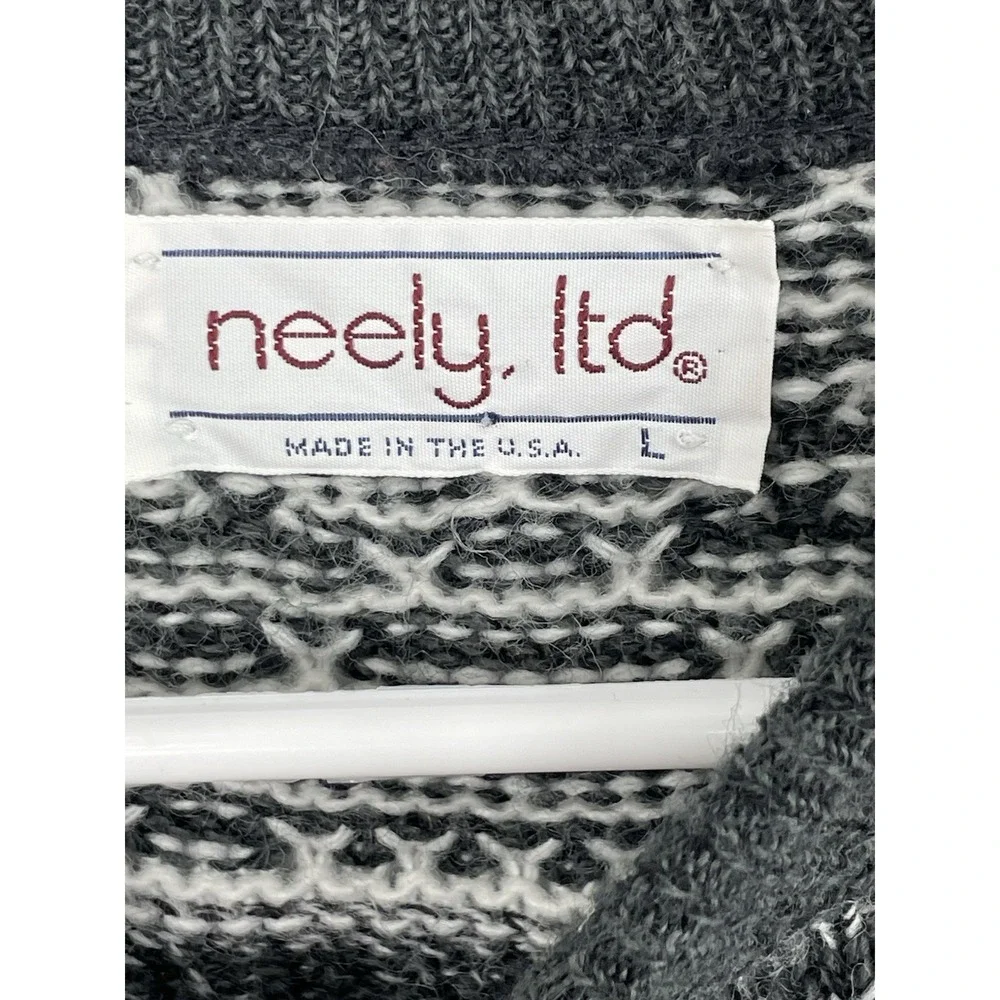Vintage Neely ltd Men Large Striped Geometric Pattern USA Made Grandpa Sweater